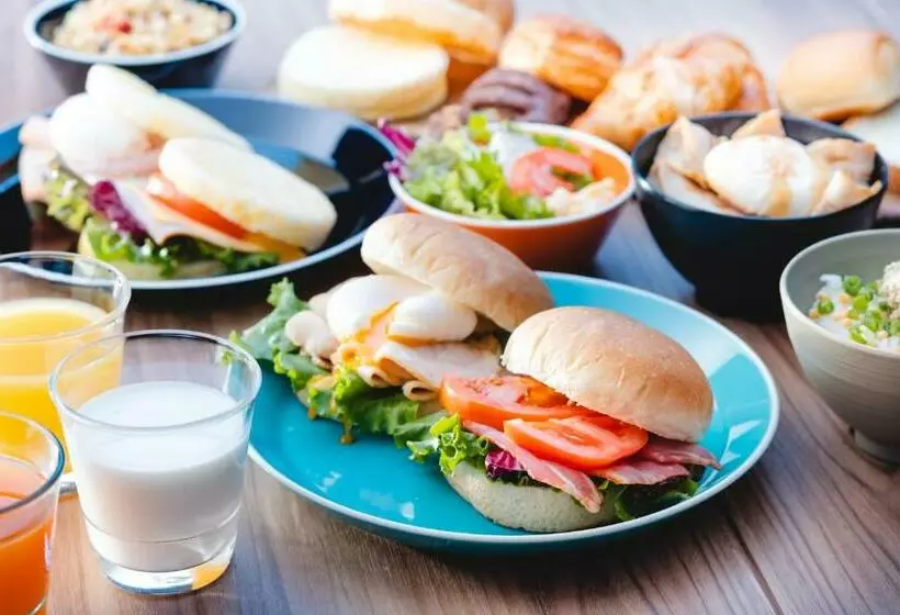 Hotelli Jrクレメントイン今治