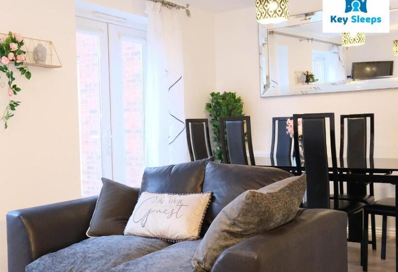 Large House By Keysleeps Short Lets Northampton M1 With Free Parking Contractors Leisure