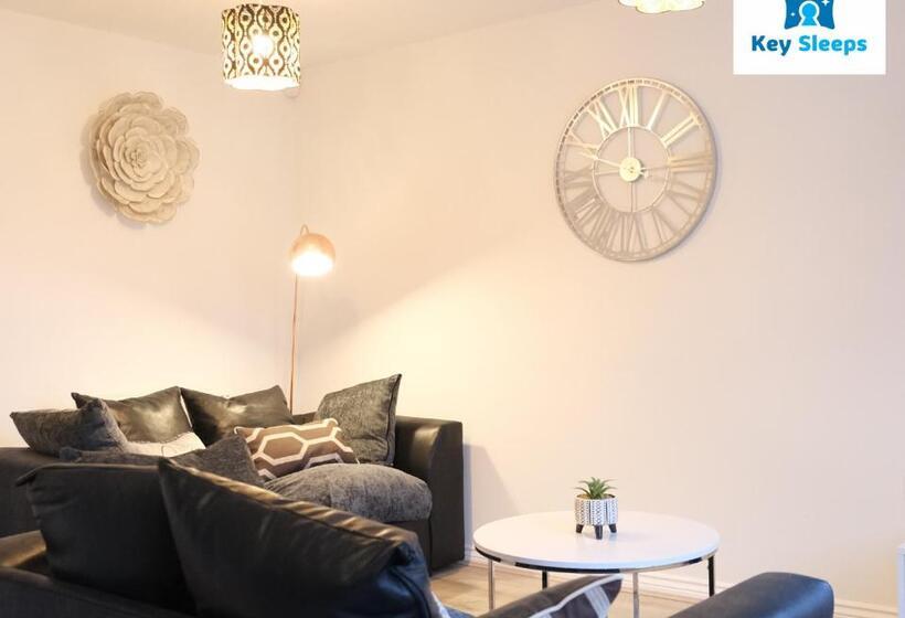 Large House By Keysleeps Short Lets Northampton M1 With Free Parking Contractors Leisure