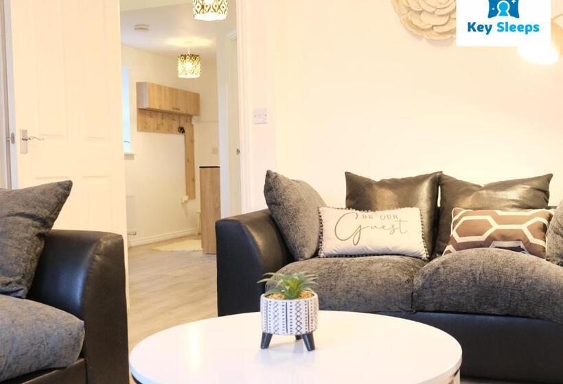 Large House By Keysleeps Short Lets Northampton M1 With Free Parking Contractors Leisure