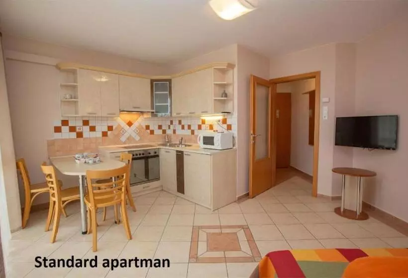 Liza Apartmanok
