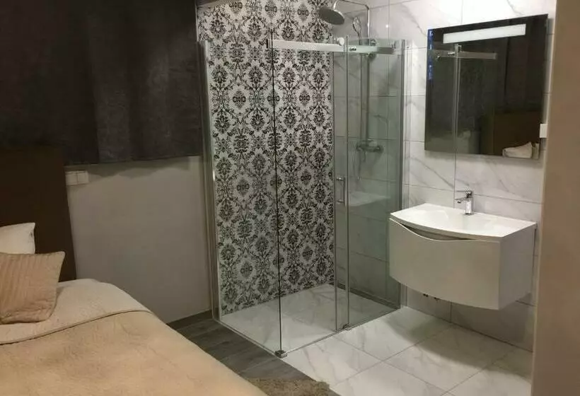 پانسیون Rooms & Apartments Banjac