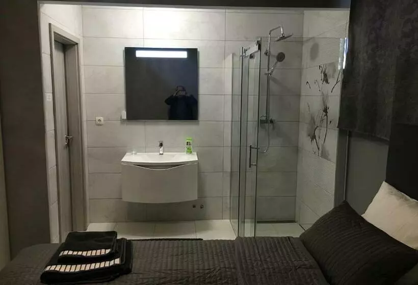 پانسیون Rooms & Apartments Banjac
