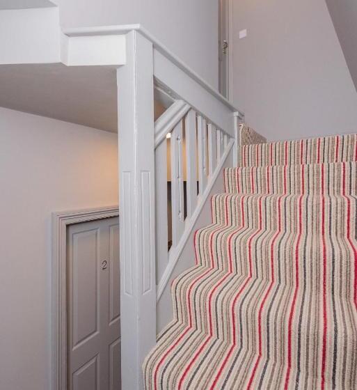 Studio 1, First Floor Town Centre Apartment