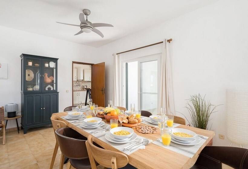 Villa Harpista In Guia By Ideal Homes