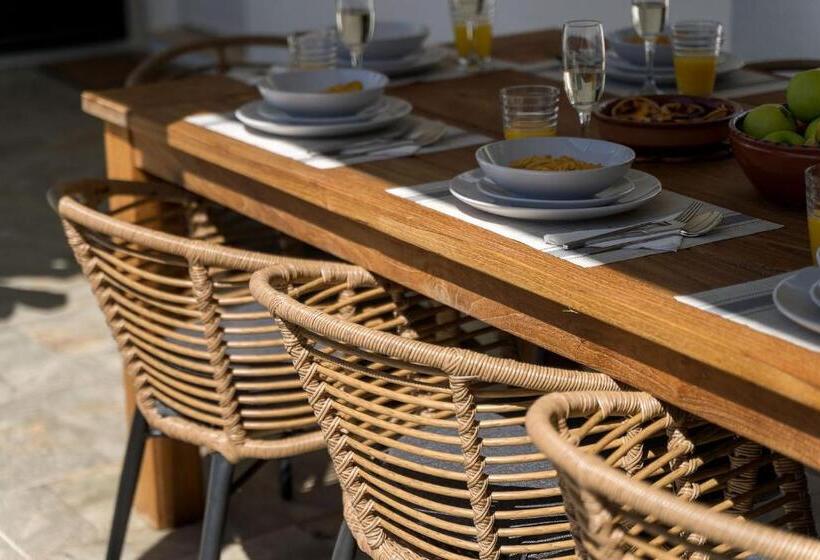 Villa Harpista In Guia By Ideal Homes