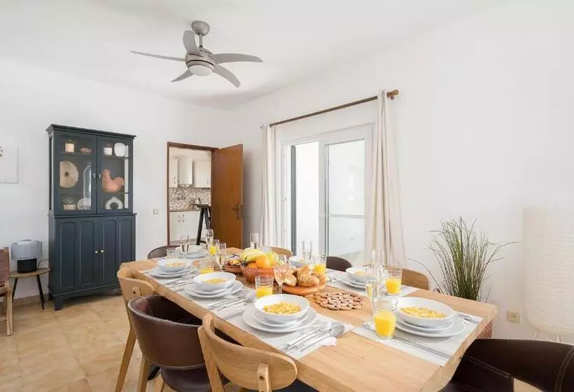 Villa Harpista In Guia By Ideal Homes