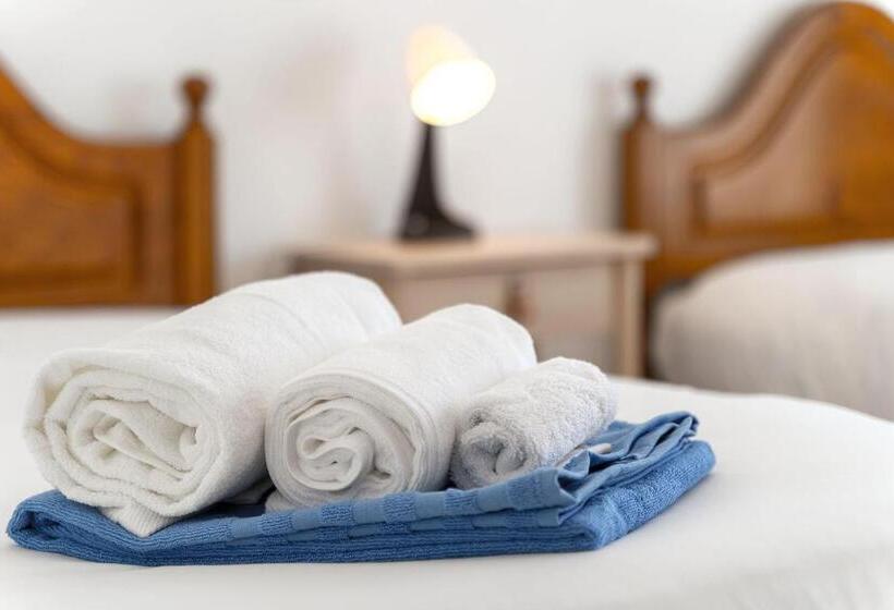 Villa Harpista In Guia By Ideal Homes