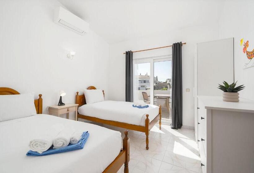 Villa Harpista In Guia By Ideal Homes