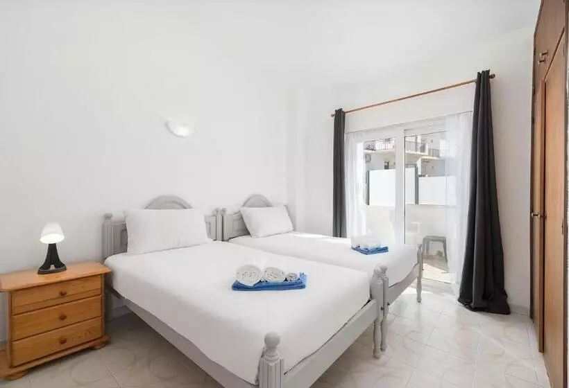 Villa Harpista In Guia By Ideal Homes