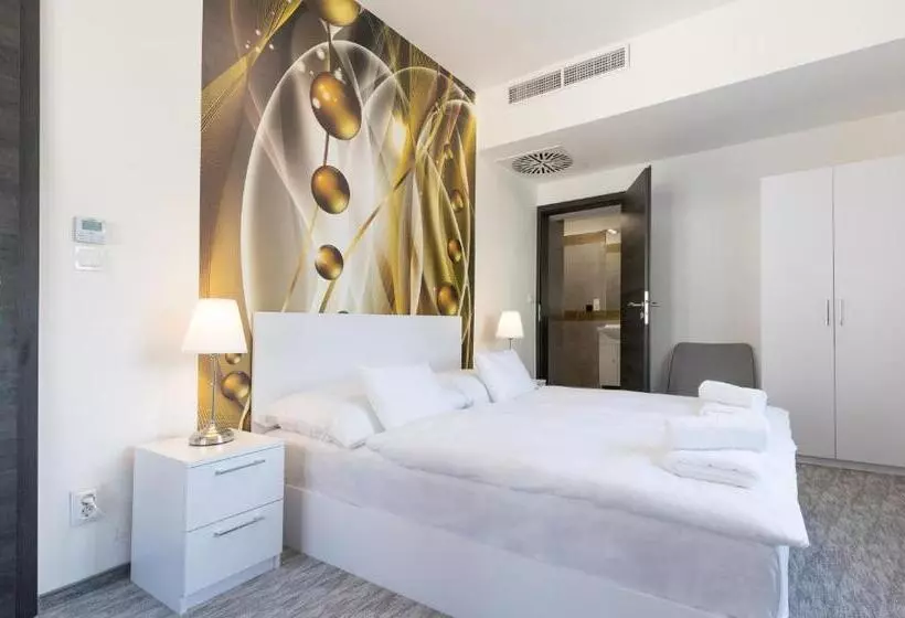 Aamiaismajoitus (B&B) Panzió 81