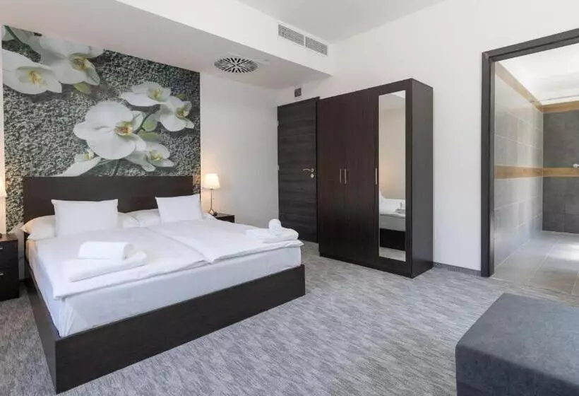 Aamiaismajoitus (B&B) Panzió 81