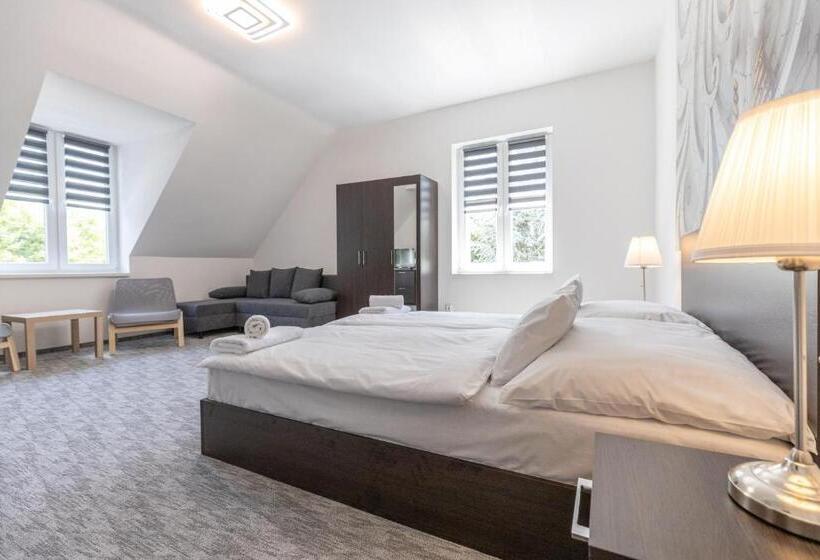 ベッドアンドブレックファースト Panzió 81