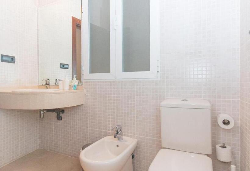 بنسيون Bet Apartments Canovas Rooms