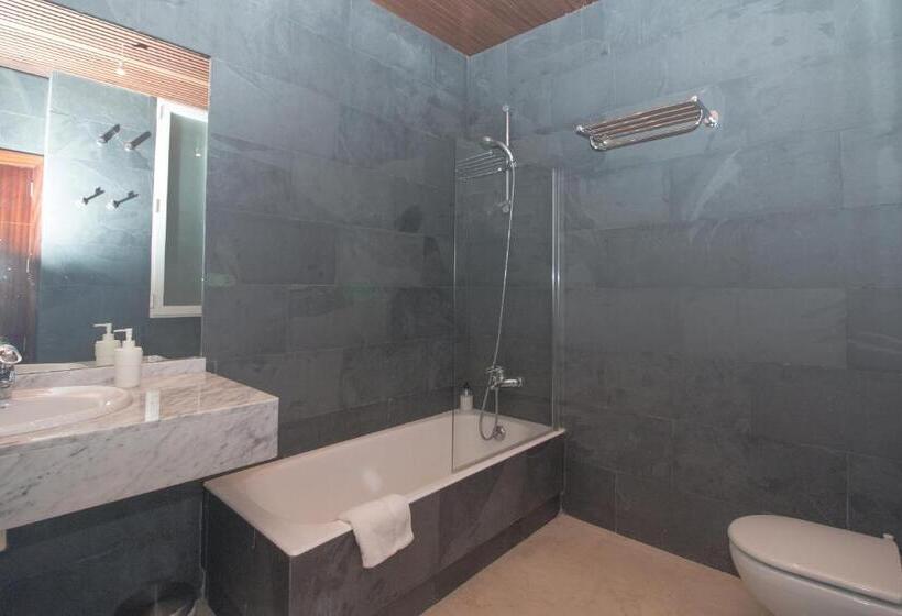 بنسيون Bet Apartments Canovas Rooms