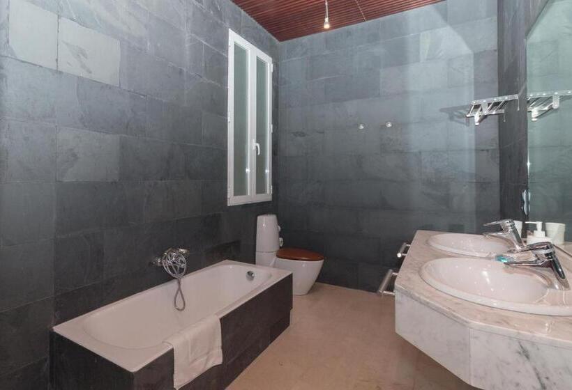 بنسيون Bet Apartments Canovas Rooms