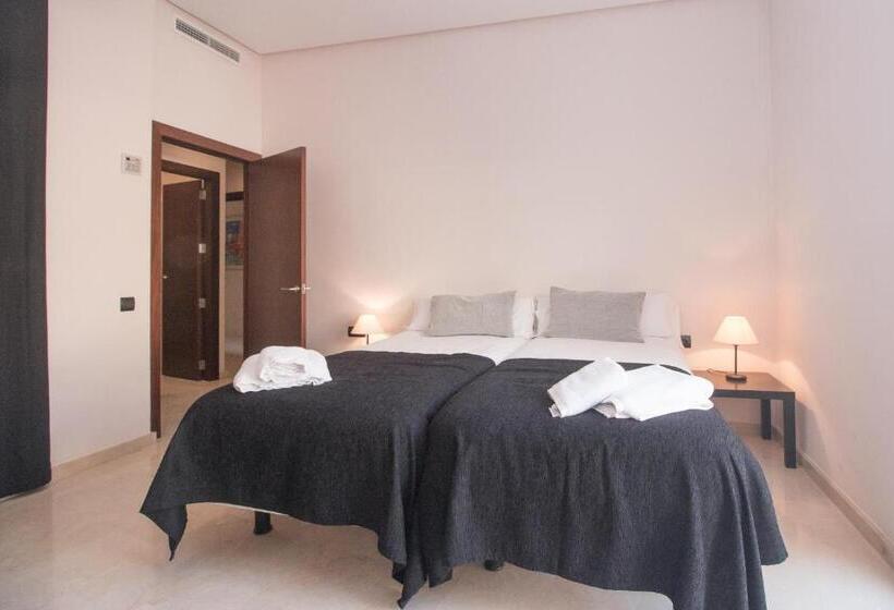بنسيون Bet Apartments Canovas Rooms