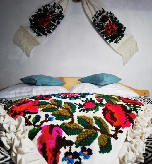 ペンション Căsuța Tivadar