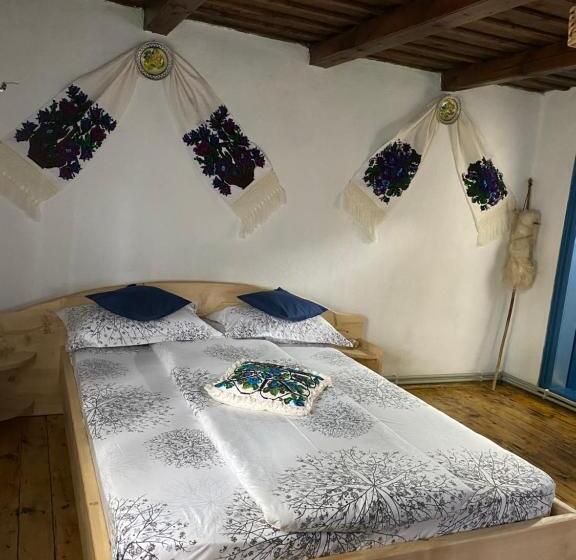 ペンション Căsuța Tivadar