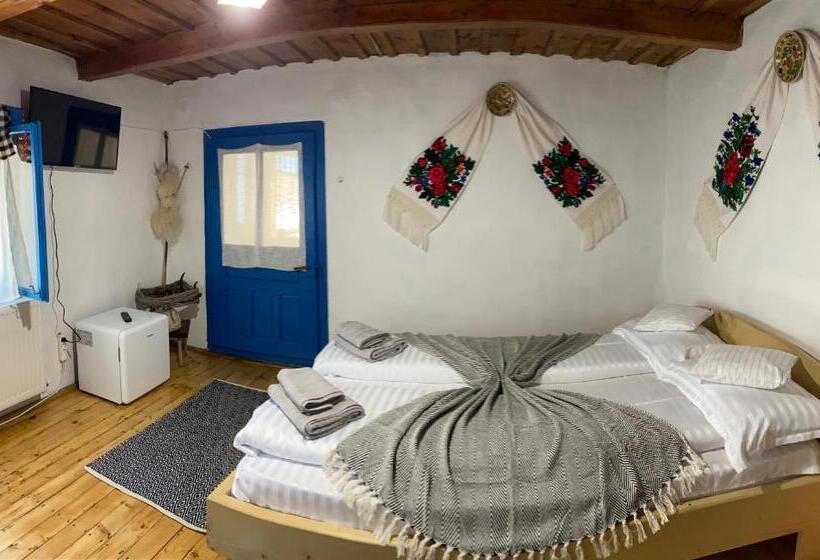 ペンション Căsuța Tivadar