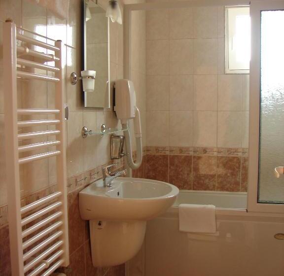 فندق спа хотел калифорния