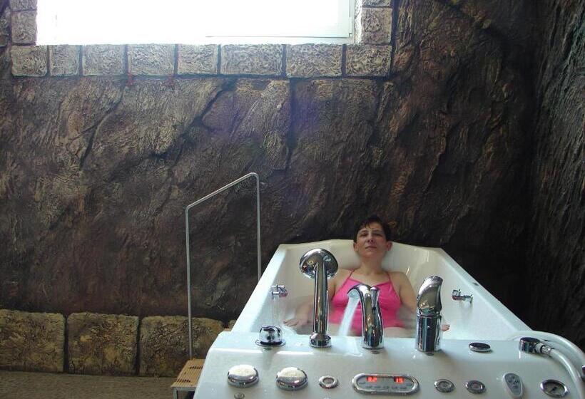 فندق спа хотел калифорния