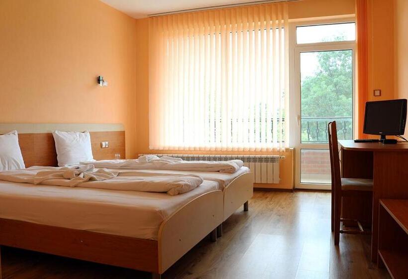 فندق спа хотел калифорния