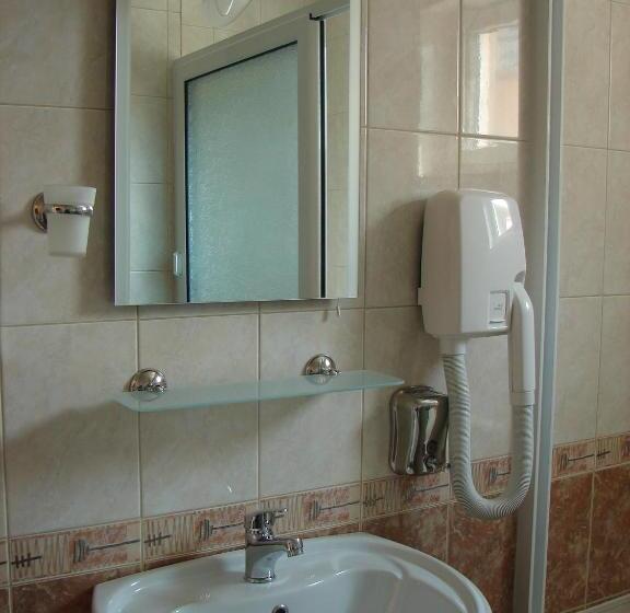 فندق спа хотел калифорния