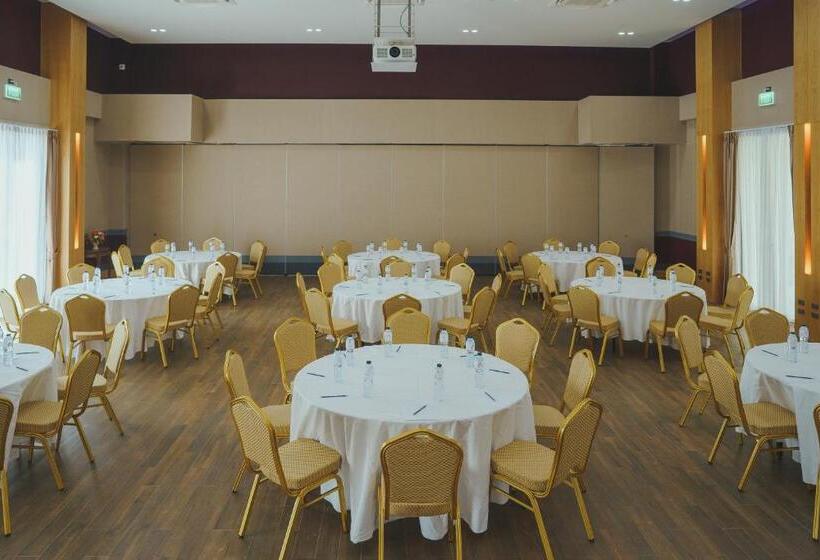 هتل The Cotton Tree Hometel