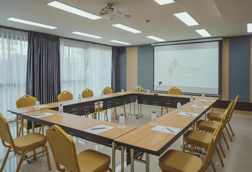 هتل The Cotton Tree Hometel