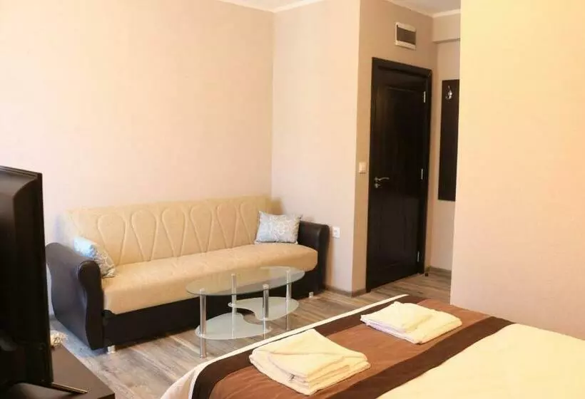 Majatalo къща за гости тони