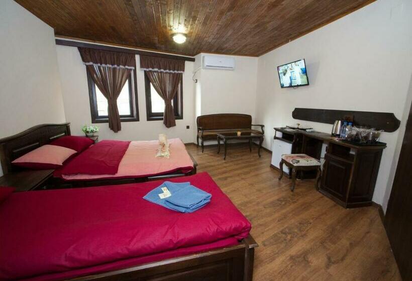 Pensió гурме хаус