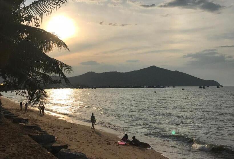 Lomakeskus Baan Chang Residence