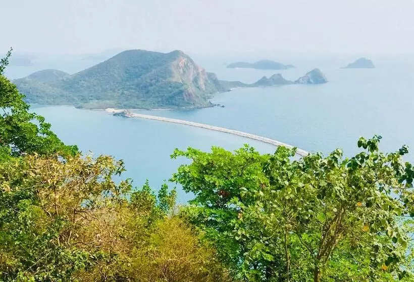 Lomakeskus Baan Chang Residence