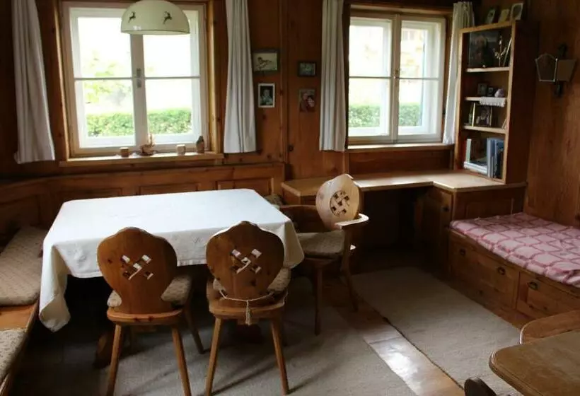 Aamiaismajoitus (B&B) Pension Klausnerhof