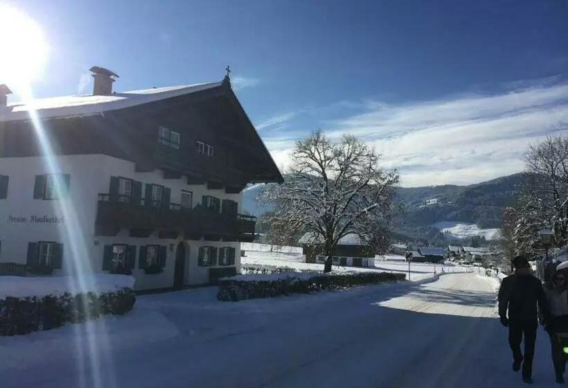 Aamiaismajoitus (B&B) Pension Klausnerhof