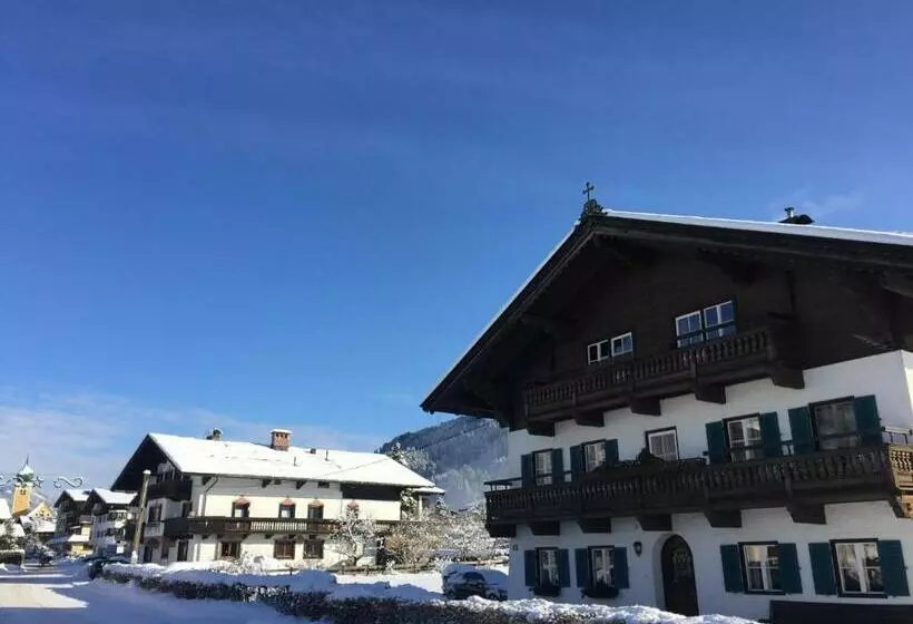 Aamiaismajoitus (B&B) Pension Klausnerhof