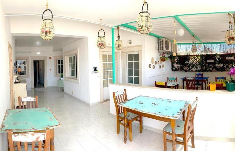 پانسیون The Central Guesthouse