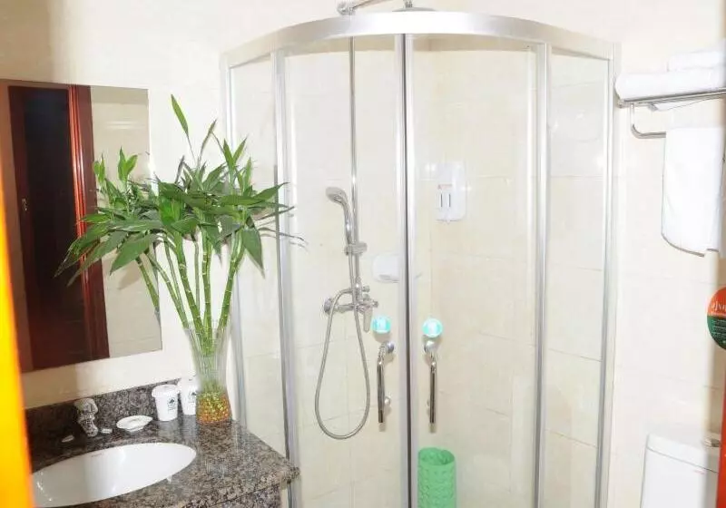 Hotelli Greentree Inn Jining Wenshang Baoxiang Temple Express