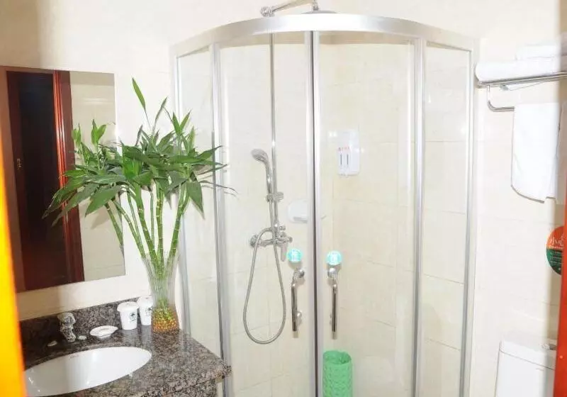 Hotelli Greentree Inn Jining Wenshang Baoxiang Temple Express