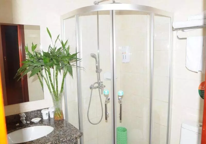 Hotelli Greentree Inn Jining Wenshang Baoxiang Temple Express