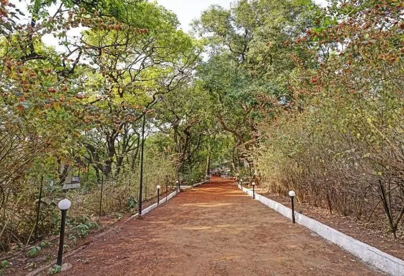 ホテル Treebo Cecil Resort, 600 Mtrs From Matheran Railway Station