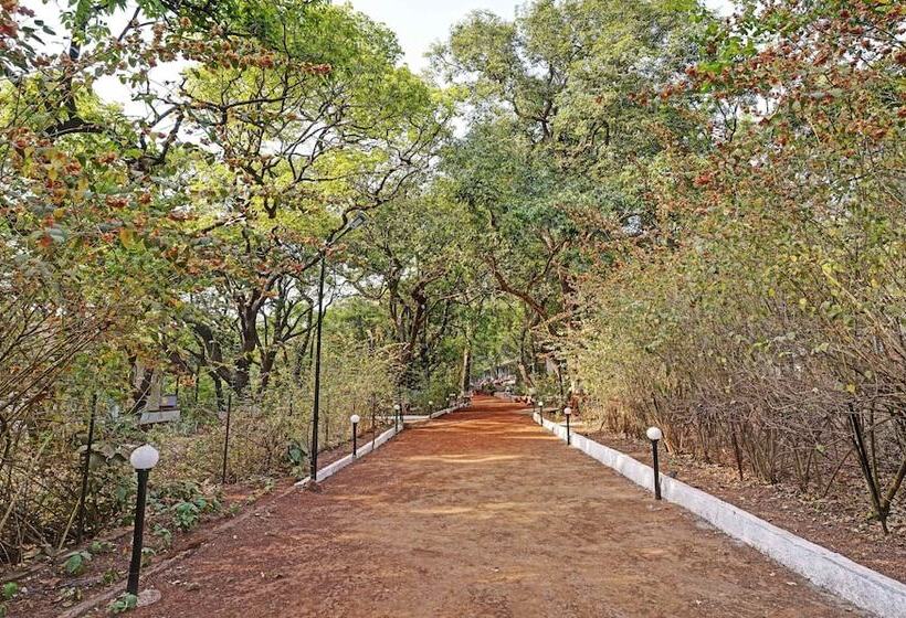 Hotel Treebo Cecil Resort, 600 Mtrs From Matheran Railway Station