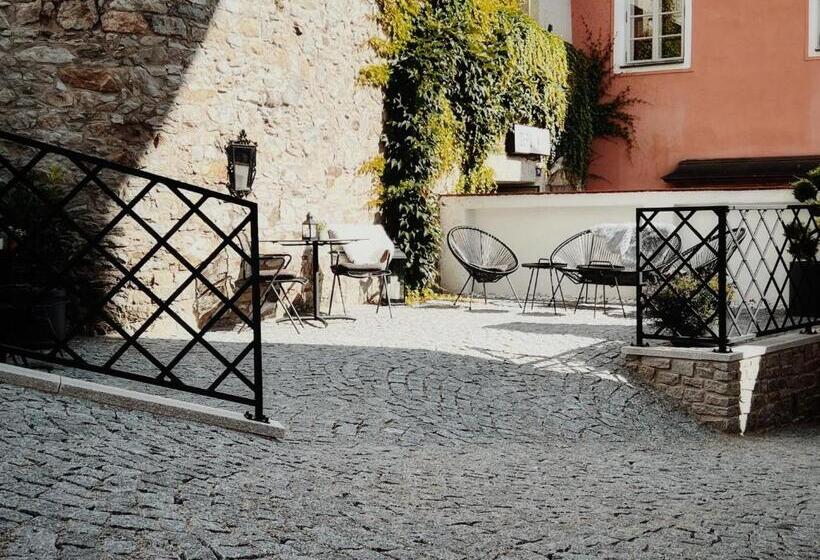 Pension Mono Adults Only