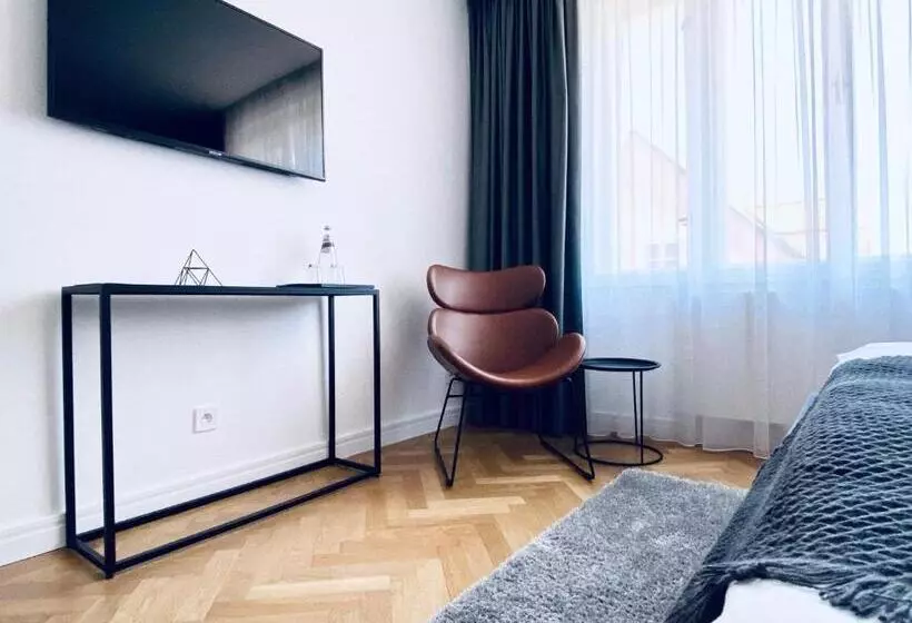 Pension Mono   Adults Only