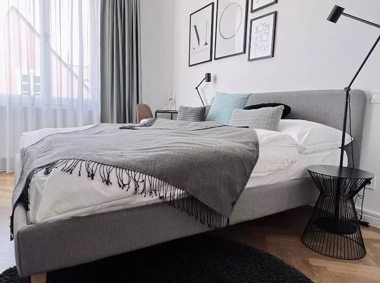 Pension Mono   Adults Only