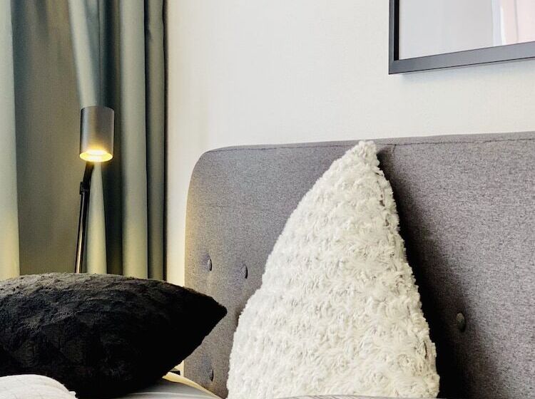 Pension Mono Adults Only