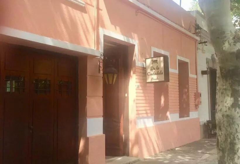 ユースホステル Posada De La Ciudadela