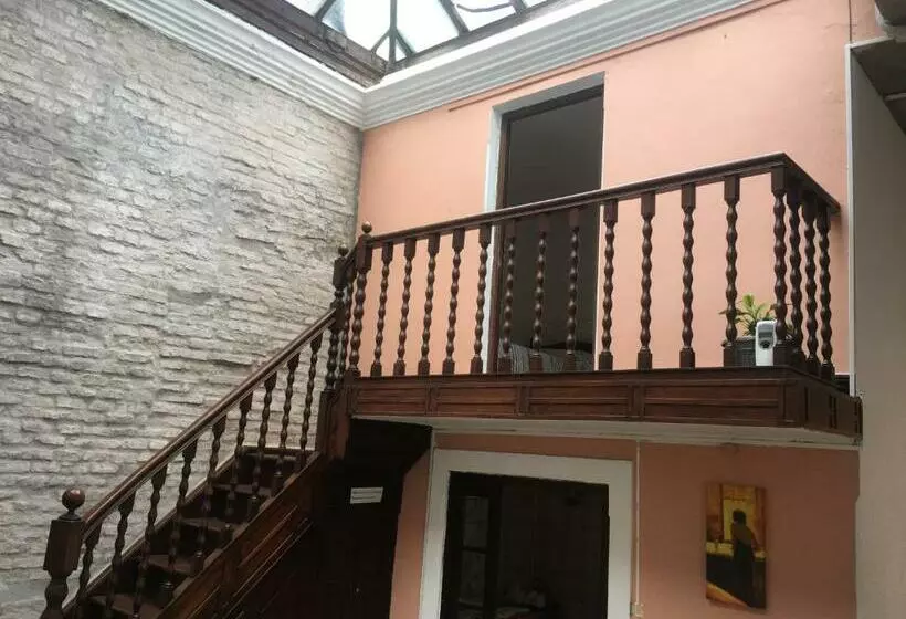 ユースホステル Posada De La Ciudadela