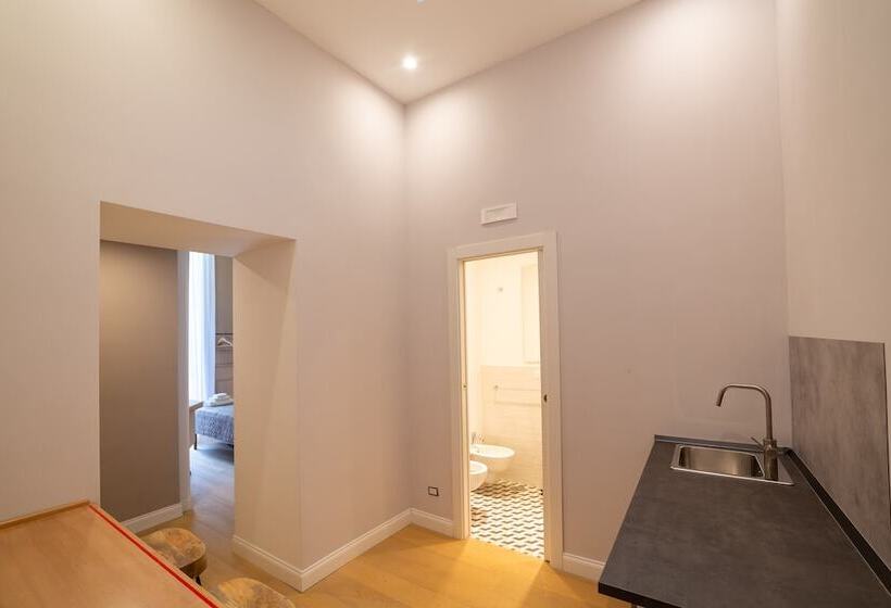 تختخواب و صبحانه The Duomo House By House In Naples
